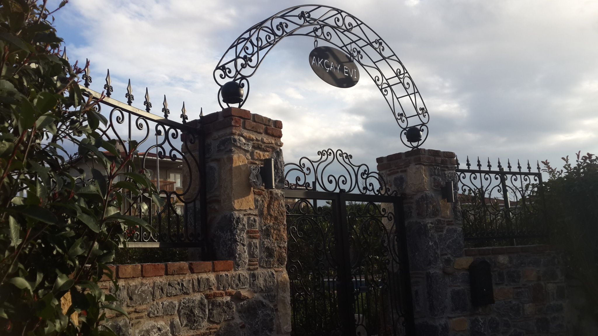 Taş duvar ve Ferforje uygulamalarımız