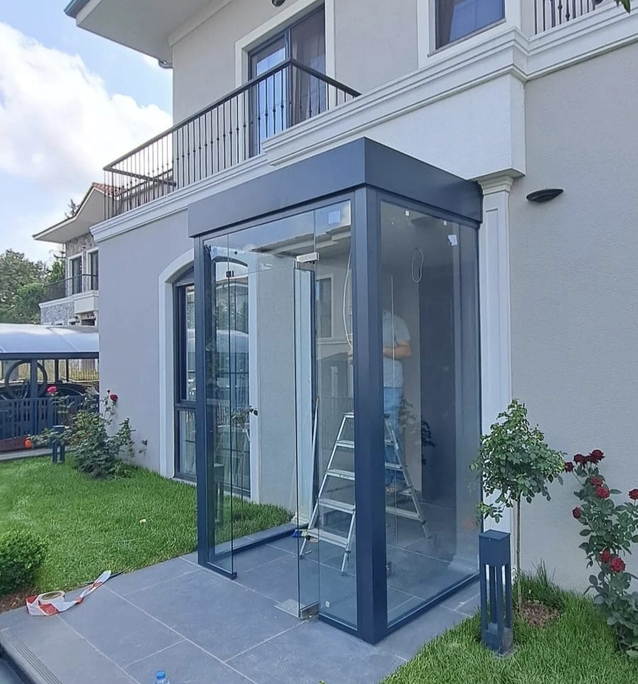 VİLLA GİRİŞİ RÜZGARLIK