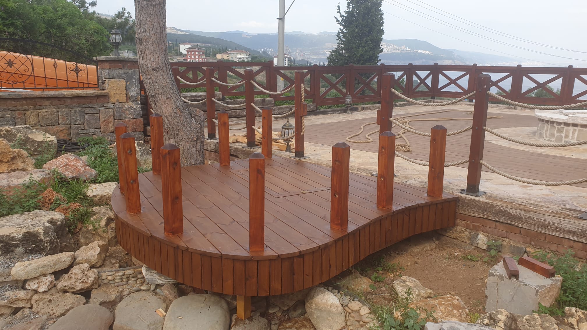 Ahşap deck teras uygulamamız