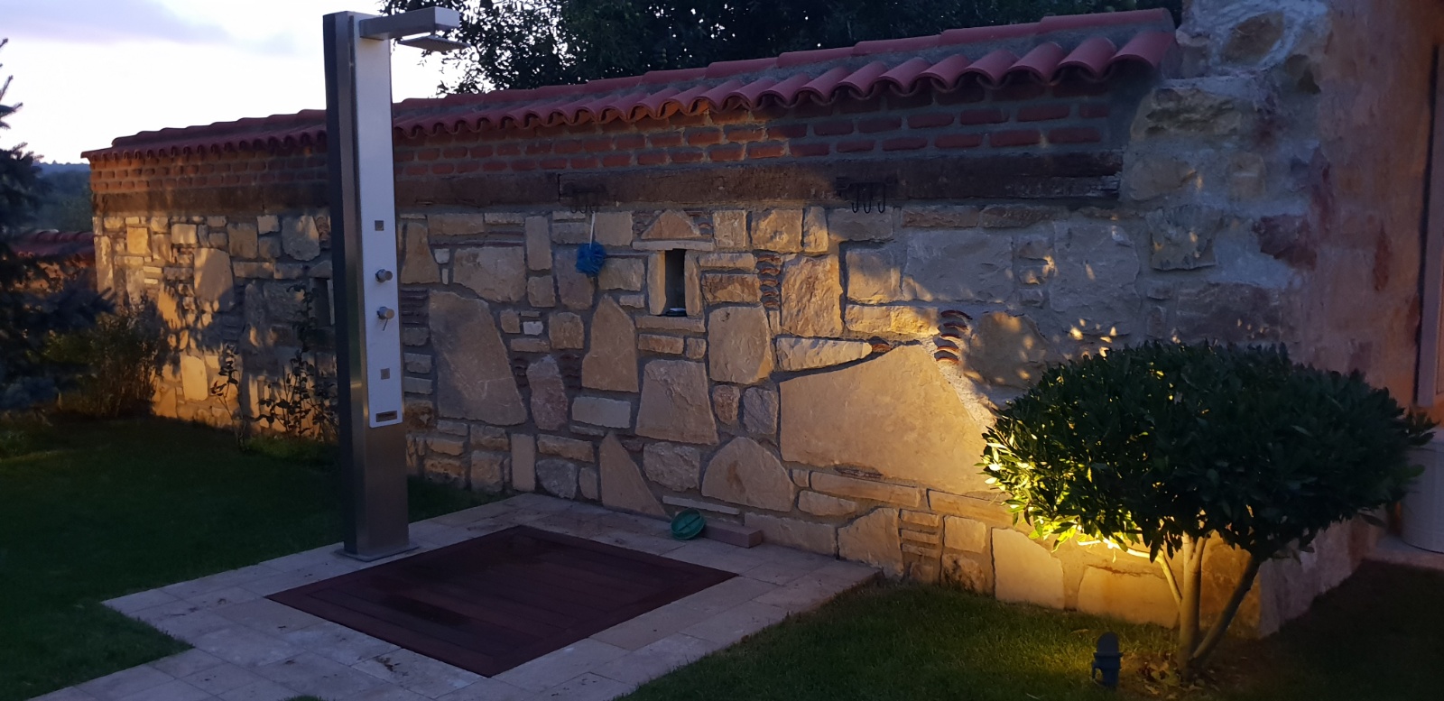 TAŞ DUVAR ve AYDINLATMA İŞİMİZ