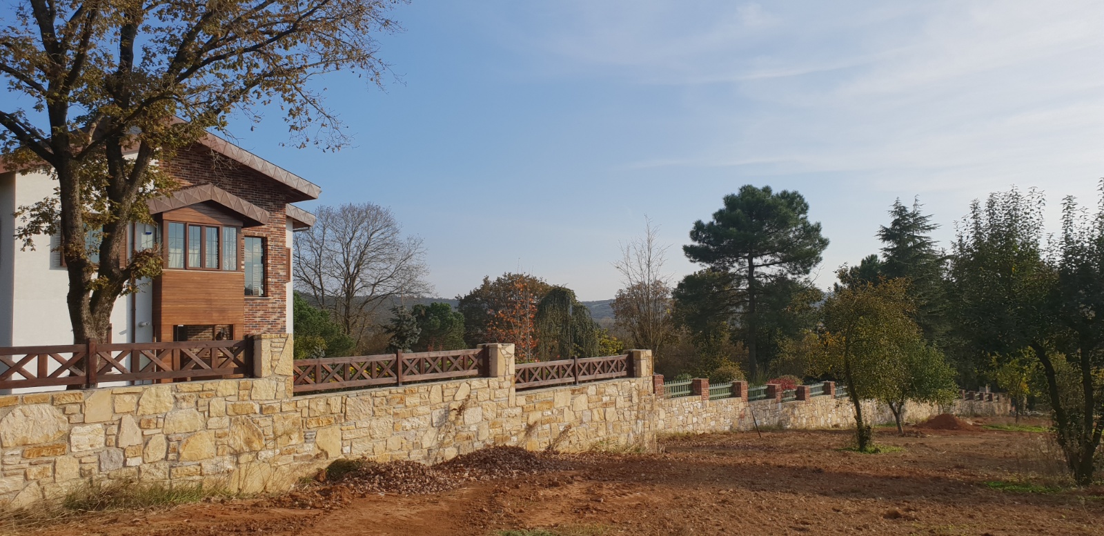 AHŞAP ÇİT - TAŞ DUVAR UYGULAMAMIZ