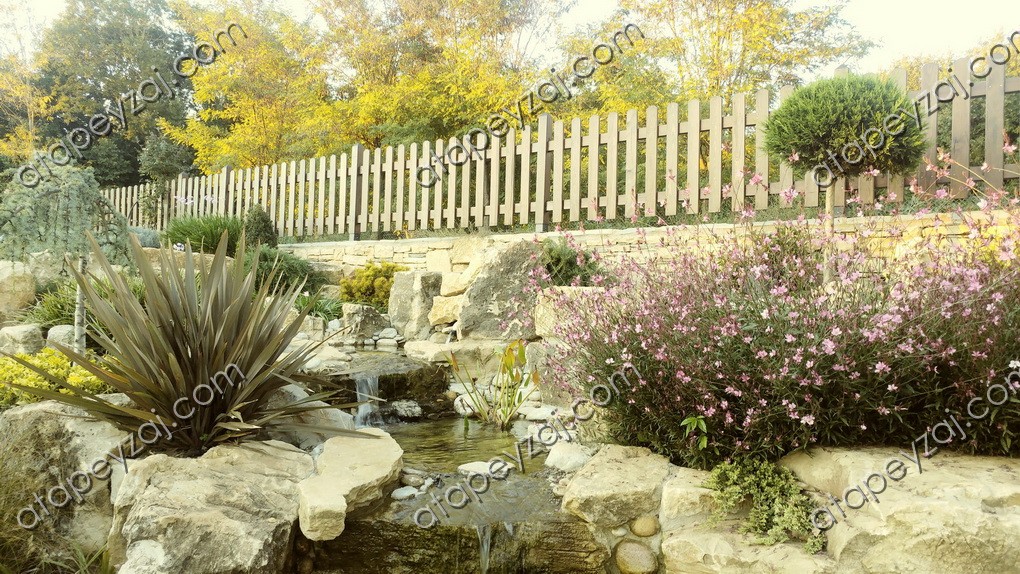 Biyolojik süs havuzu - şelale