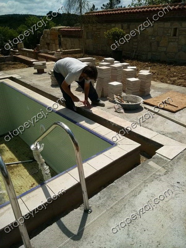 Eskitme Traverten Güneşlenme terası uygulaması