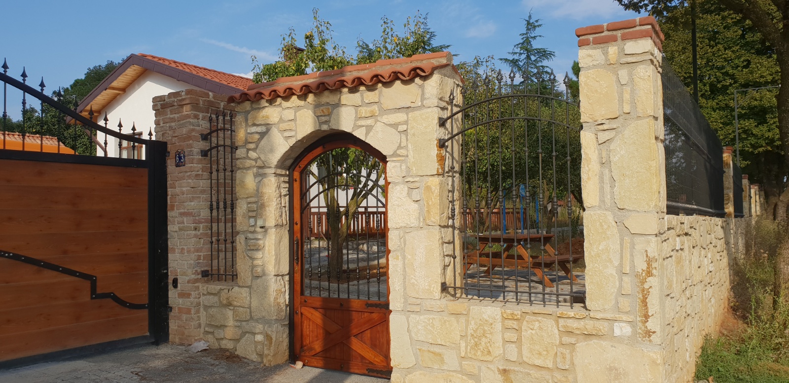 Gebze / Kadıllı Köyü - Sn. Ömer Savaş Çiftlik Evi