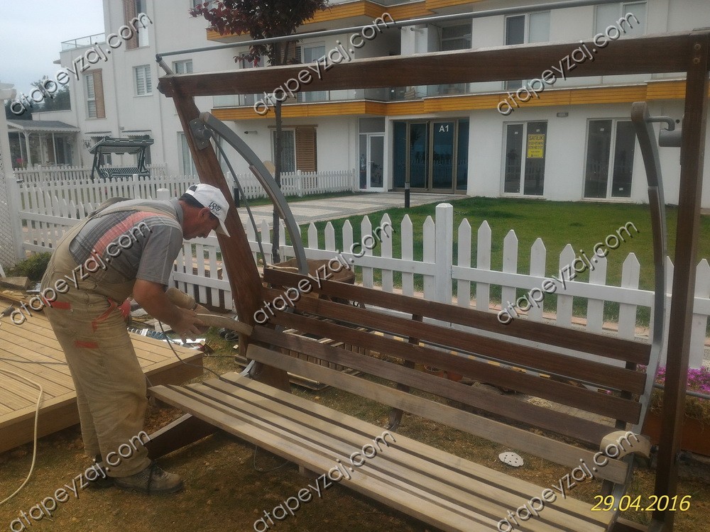 Teak salıncak bakımı